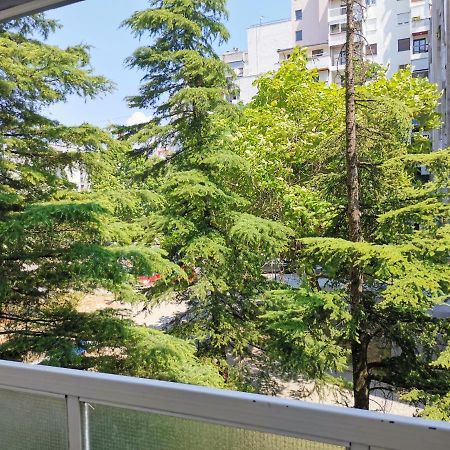 Clock Tower Apartments Подгорица Екстериор снимка