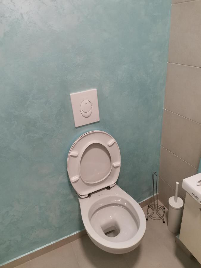 Clock Tower Apartments Подгорица Екстериор снимка