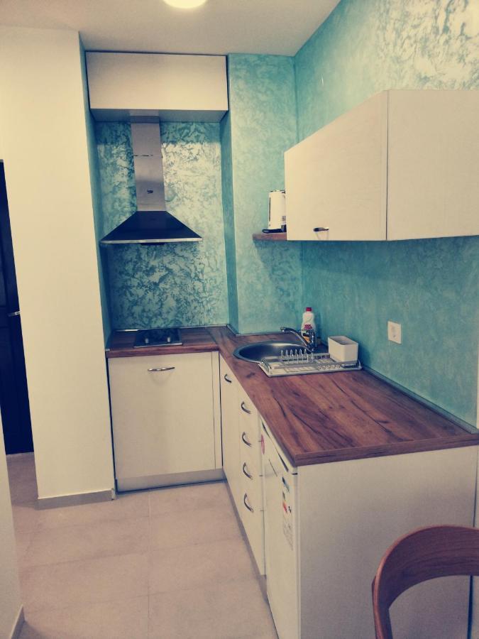Clock Tower Apartments Подгорица Екстериор снимка