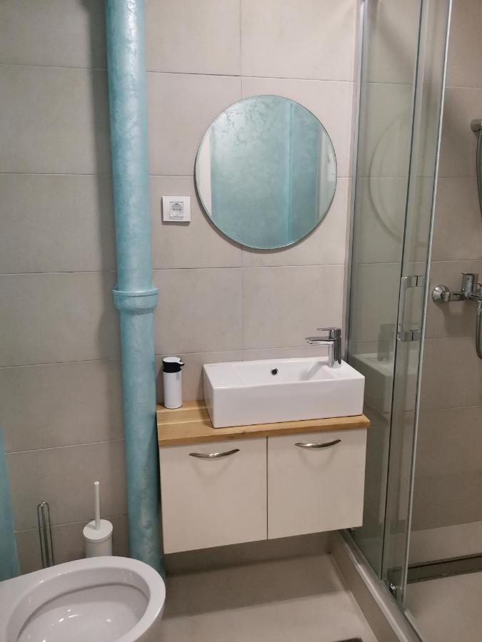 Clock Tower Apartments Подгорица Екстериор снимка